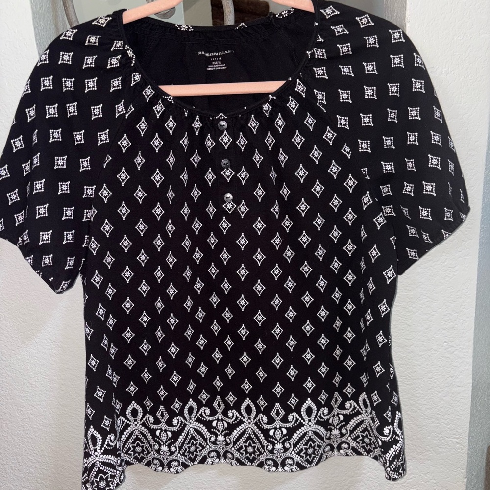 Allison Daley Black and White Geometric Blouse
